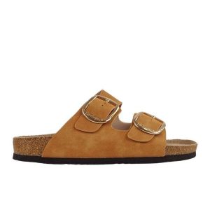 Klapki damskie Lee Cooper LCW-25-35-3485LA brązowe. Brązowe klapki bez wzorów, ze skóry, bez obcasa. Za 138,01 zł.