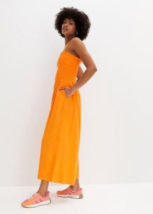 Kombinezon z lejącej wiskozy. Brązowe kombinezony bonprix, na lato, bez wzorów, z wiskozy, bez kołnierzyka, bez ramiączek. Za 139,99 zł.