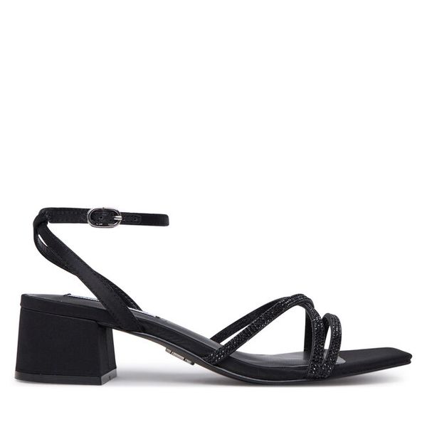 Sandały Steve Madden. Czarne sandały Steve Madden, bez wzorów, bez obcasa, na słupku, bez zapięcia. Za 429,99 zł.