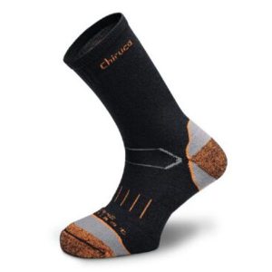 Skarpety trekkingowe z merino Chiruca Outlast Antibacterial. Czarne skarpetki CHIRUCA, bez wzorów. Za 87,99 zł.