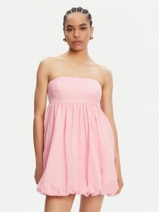 Bardot Sukienka letnia 60006DB Różowy Regular Fit. Czerwone kombinezony Bardot, na lato, bez wzorów, bez kołnierzyka, bez ramiączek. Za 379,99 zł.