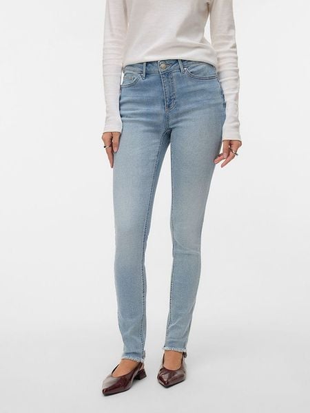 Vero Moda Dżinsy - Skinny fit - w kolorze błękitnym rozmiar: L/L30. Niebieskie jeansy Vero Moda, z aplikacjami, ze skóry. Za 139,54 zł.