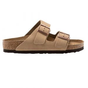 Klapki dla dorosłych Birkenstock Arizona 352201 Tabacco. Brązowe klapki Birkenstock, bez wzorów, bez obcasa. Za 449,70 zł.