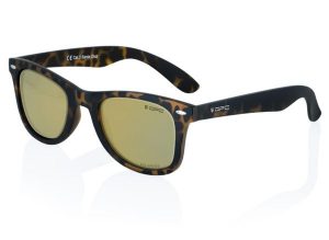 Okulary przeciwsłoneczne z polaryzacją unisex OPC Santa Cruz Kat.3 + etui. Brązowe okulary przeciwsłoneczne OPC, prostokątne. Za 139,99 zł.