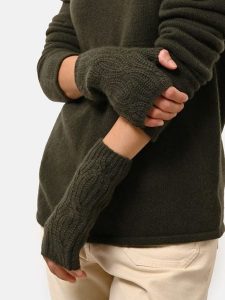 Perfect Cashmere Kaszmirowe mankiety "Bale" w kolorze zielonym rozmiar: onesize. Zielone rękawiczki Perfect Cashmere, bez wzorów, z kaszmiru. Za 175,26 zł.