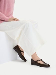Lasocki Baleriny CEO-RST-ROMI-103 Brązowy. Brązowe balerinki Lasocki, bez wzorów, z lakierowanej skóry, bez obcasa, bez zapięcia. Za 169,99 zł.