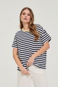 Bluza oversize w paski granatowa. Bluzy MOODO, l, bez wzorów, z bawełny, bez kaptura. Za 79,99 zł.