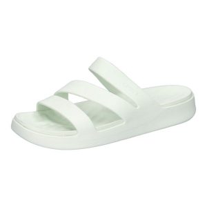 Klapki Crocs Getaway Strappy W Damskie. Niebieskie klapki Crocs, bez wzorów, bez obcasa. Za 174,75 zł.