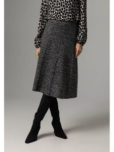 More & More Spódnica w kolorze czarnym rozmiar: 34. Czarne spódnice More & More, bez wzorów, midi. Za 87,61 zł.