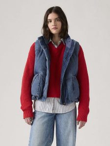 Levi's Kamizelka w kolorze niebieskim rozmiar: XS. Niebieskie kamizelki Levi's®, s, bez wzorów, bez kołnierzyka, bez ramiączek, bez kaptura. Za 166,88 zł.