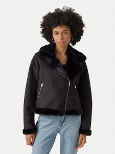 Vero Moda Kożuch Peggy 10290150 Czarny Regular Fit. Czarne płaszcze Vero Moda, xs, bez wzorów, z syntetyku, bez kaptura. Za 379,99 zł.