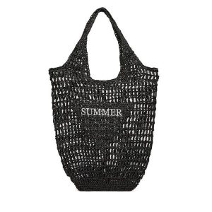 Torebka DeeZee. Czarne torebki klasyczne DeeZee, bez wzorów, bez dodatków. Za 129,99 zł.