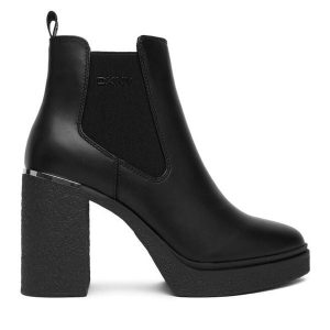 Botki DKNY. Czarne botki DKNY, bez wzorów, bez obcasa, na słupku, bez zapięcia. Za 549,99 zł.