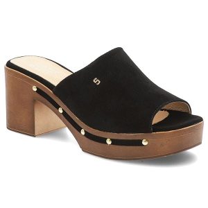 Czarne Klapki Simen Modne Obuwie Damskie W Stylu Boho. Czarne klapki Simen, bez wzorów, z jeansu, bez obcasa, na obcasie. Za 339,00 zł.