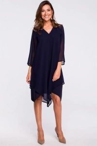 Sukienka wieczorowa oversize szyfonowa asymetryczna granat. Sukienki Stylove, na randkę, s, bez wzorów, z szyfonu, wizytowe, z asymetrycznym kołnierzem, bez ramiączek, asymetryczne. Za 269,00 zł.