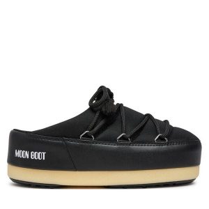 Klapki Moon Boot. Czarne klapki Moon Boot, bez wzorów, bez obcasa. Za 359,99 zł.