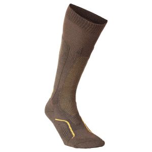 Skarpety outdoor Solognac Stat 500 długie. Skarpetki SOLOGNAC, bez wzorów, z elastanu. W wyprzedaży za 49,99 zł.
