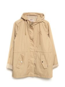 Kurtka damska przeciwdeszczowa z regulacją w talii z kapturem beżowa Lisa 801. Brązowe kurtki Big Star, na wiosnę, l, z aplikacjami, z tkaniny, z kapturem. Za 329,99 zł.