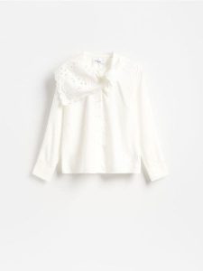 Koszula z modalem - biały. Białe koszule Reserved, l, bez wzorów, z tkaniny, bez kołnierzyka, bez ramiączek. Za 139,99 zł.