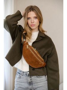 Anna Morellini Skórzana saszetka "Carola" w kolorze karmelowym - 32 x 16 x 9,5 cm rozmiar: onesize. Brązowe nerki i saszetki Anna Morellini, bez wzorów, z materiału. Za 219,60 zł.