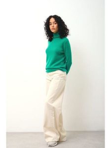 AUTHENTIC CASHMERE Kaszmirowy golf "Bise" w kolorze zielonym rozmiar: L. Zielone golfy AUTHENTIC CASHMERE, bez wzorów, z kaszmiru. Za 408,95 zł.