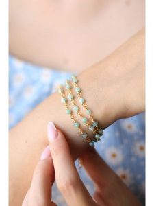 L'Atelier de Gaia Pozłacana bransoletka z akwamarynem rozmiar: onesize. Niebieskie bransoletki L'Atelier de Gaia, z akwamarynem, pozłacane. Za 109,00 zł.