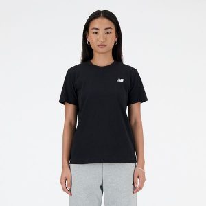 Koszulka damska New Balance WT41509BK – czarna. Czarne bluzki New Balance, m, bez wzorów, z bawełny, eleganckie, bez kołnierzyka, bez ramiączek. Za 129,99 zł.