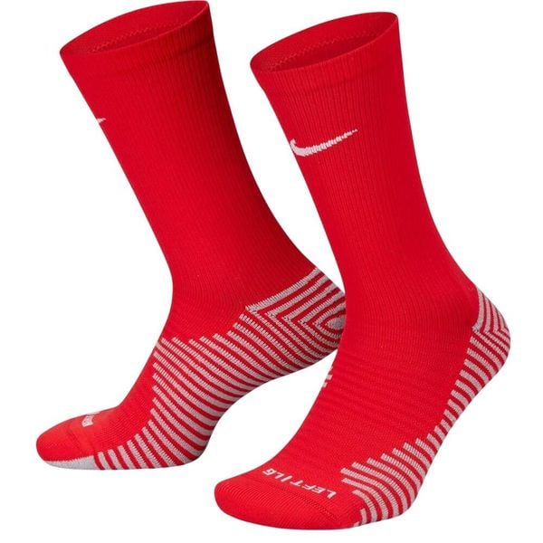 Skarpety Unisex Dla Dorosłych Strike Crew. Czerwone skarpetki Nike, bez wzorów. Za 70,99 zł.