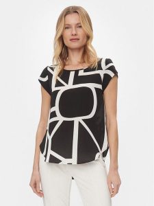 ONLY Bluzka Vic 15161116 Czarny Regular Fit. Czarne bluzki ONLY, bez wzorów, z syntetyku, bez kołnierzyka, bez ramiączek. Za 49,99 zł.