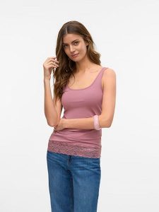 Vero Moda Top w kolorze jagodowym rozmiar: L. Czerwone topy Vero Moda, l, bez wzorów, z koronki, bez kołnierzyka, bez ramiączek. Za 65,85 zł.