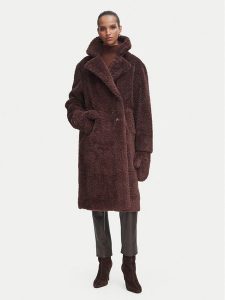 Rinascimento Kożuch sztuczny CFC0127146003 Brązowy ciemny Oversize. Brązowe płaszcze Rinascimento, l, bez wzorów, z syntetyku, bez kaptura. Za 989,99 zł.