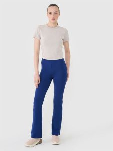 4F Legginsy z rozszerzanymi nogawkami damskie - granatowe XL. Niebieskie legginsy 4f, bez wzorów, z bawełny, z podwyższonym stanem, długie. W wyprzedaży za 59,99 zł.