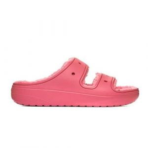 Klapki damskie Crocs Classic Cozzzy. Czerwone klapki Crocs, bez wzorów, z materiału, bez obcasa. W wyprzedaży za 179,00 zł.