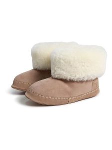 Kaiser Naturfellprodukte Kapcie wełniane "Göteborg" w kolorze jasnobrązowym rozmiar: 39. Brązowe kapcie Kaiser Naturfellprodukte, bez wzorów, z wełny. Za 257,31 zł.