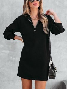 LA Angels Sukienka w kolorze czarnym rozmiar: XL. Czarne sukienki LA Angels, na co dzień, xl, bez wzorów, bez kołnierzyka, bez ramiączek, mini, proste. Za 152,99 zł.