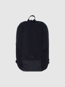 4F Plecak miejski (20 L) z kieszenią na laptop - czarny Uniwersalny. Czarne plecaki 4f. W wyprzedaży za 129,99 zł.