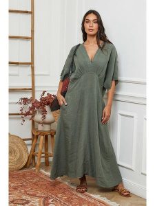 La Compagnie Du Lin Lniana sukienka w kolorze khaki rozmiar: XL. Brązowe sukienki La Compagnie Du Lin, xl, bez wzorów, ze lnu, bez kołnierzyka, bez ramiączek, maxi. Za 196,70 zł.