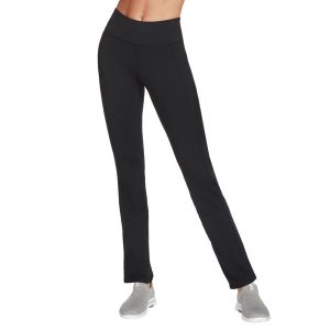 Spodnie damskie Skechers. Czarne szorty Skechers, bez wzorów, z nylonu. Za 290,00 zł.