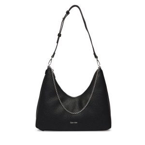 Torebka Calvin Klein. Czarne torebki klasyczne Calvin Klein, bez wzorów, bez dodatków. Za 569,99 zł.