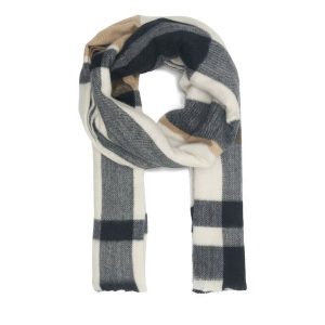 Szalik Jenny Fairy. Brązowe szaliki Jenny Fairy, bez wzorów. Za 59,99 zł.