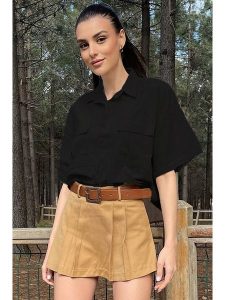 Trend Alacati Koszula w kolorze czarnym rozmiar: L. Czarne koszule Trend Alacati, l, bez wzorów, bez kołnierzyka, bez ramiączek. Za 72,95 zł.