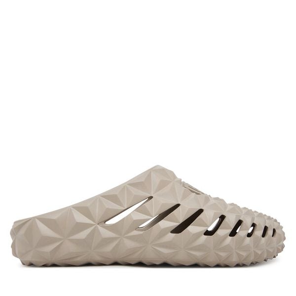 Klapki EA7 Emporio Armani. Brązowe klapki EA7 Emporio Armani, bez wzorów, bez obcasa. Za 369,99 zł.