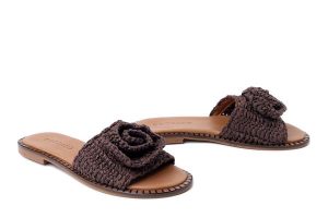 BOCCATO 0633-11 brown textile, klapki damskie. Brązowe klapki Boccato, bez wzorów, bez obcasa, na obcasie. Za 250,67 zł.