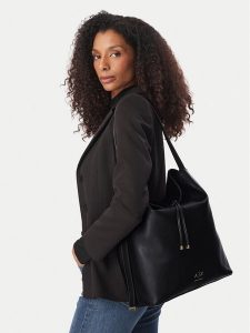 Armani Exchange Torebka XW002989 AF19902 UC001 Czarny. Czarne torebki klasyczne Armani Exchange, bez wzorów, ze skóry, bez dodatków. Za 679,99 zł.