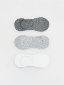 Skarpetki balerinki 3 pack - jasnoszary. Szare skarpetki Reserved, bez wzorów. W wyprzedaży za 25,99 zł.