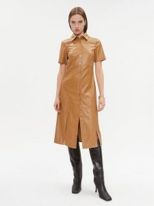 DKNY Sukienka codzienna DD3D4101 Brązowy Regular Fit. Brązowe kombinezony DKNY, na co dzień, bez wzorów, z syntetyku, bez kołnierzyka, bez ramiączek, proste. Za 459,99 zł.