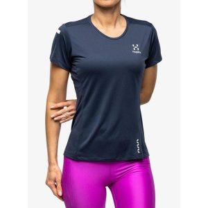 Koszulka szybkoschnąca damska Haglofs L.I.M Tech Tee. Niebieskie koszulki sportowe Haglöfs, bez wzorów, bez ramiączek. Za 144,99 zł.