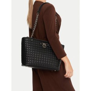 Torebka Guess. Czarne torebki klasyczne Guess, z aplikacjami, bez dodatków. Za 399,99 zł.