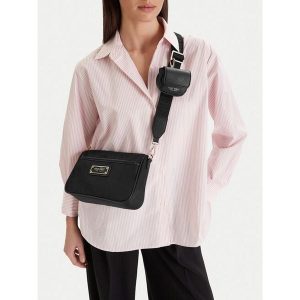 Torebka Nine West. Czarne listonoszki Nine West, bez wzorów, bez dodatków. Za 219,99 zł.