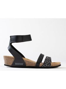 BACKSUN Sandały "Camiri" w kolorze czarnym rozmiar: 38. Czarne sandały Backsun, bez wzorów, z materiału, z otwartym noskiem, bez obcasa, na platformie, bez zapięcia. Za 153,71 zł.